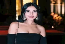 صورة أحدث ظهور لابنة سلمى أبو ضيف مع والدتها أمام البحر والجمهور يعلق (صور)
