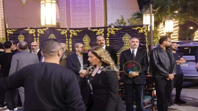 صورة ليلى علوي تقدم واجب العزاء في المنتج الراحل وليد مصطفى