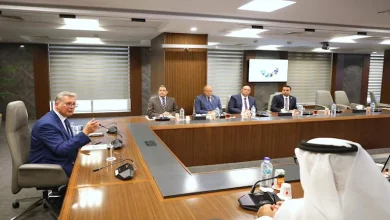 صورة وزير البترول يبحث مع مجموعة موانئ أبوظبي سبل تعزيز التعاون المشترك