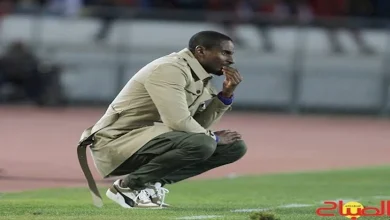 صورة هل يصبح رولان موكوينا المدير الفني الجديد؟.. رد مفاجئ للزمالك