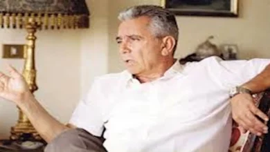 صورة في ذكرى رحيله.. هل رفض صالح سليم الجلوس خلف مبارك؟