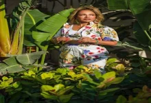 صورة “دي أصغر مني”..جلسة تصوير لـ ليلى علوي تثير تفاعل الجمهور (صور)