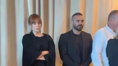 صورة كارول سماحة تعلن افتتاح مسرحيتها بعد أيام من وفاة زوجها وتكشف وصيته