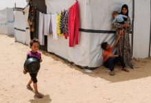 صورة الغارديان: القصة الحقيقية وراء صورة سوار عاشور الهزيلة التي صدمت العالم