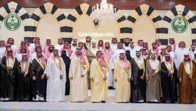 صورة عبدالعزيز بن سعود يلتقي متقاعدي قطاعات الداخلية بالمدينة المنورة  أخبار السعودية