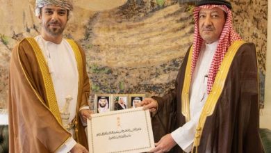 صورة الخريجي يتسلّم نسخةً من أوراق اعتماد سفير سلطنة عُمان لدى المملكة  أخبار السعودية