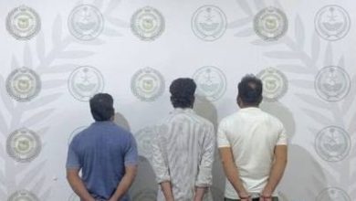 صورة عسير.. القبض على (3) مقيمين لترويجهم (63) كيلوجراماً من مادة الحشيش  أخبار السعودية