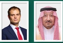 صورة الخريجي يتلقى اتصالًا هاتفيًا من وزير الدولة البريطاني لشؤون الشرق الأوسط وشمال أفريقيا  أخبار السعودية