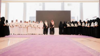 صورة حسام بن سعود يُكرّم 32 مدرسة بتعليم الباحة حازت على التميز المدرسي  أخبار السعودية