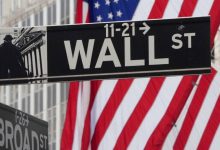 صورة تجار «وول ستريت» يُقبِلون على «مشتقات» البورصة السعودية  أخبار السعودية
