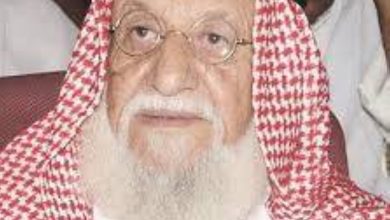 صورة «الرائد» يوثّق مسيرة أكبر فنان خليجي على قيد الحياة  أخبار السعودية