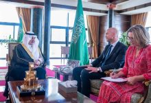 صورة أمير تبوك يستقبل القنصل الفرنسي  أخبار السعودية
