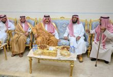 صورة أمير حائل ونائبه يعزيان أسرة الباتع في وفاة والدتهم  أخبار السعودية