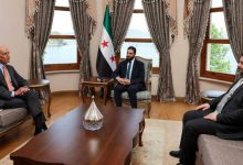 صورة الرئاسة السورية تنشر تفاصيل لقاء الشرع والمبعوث الأمريكي  أخبار السعودية