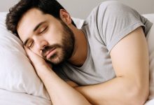 صورة النوم غير المنتظم يزيد أمراض القلب وضغط الدم  أخبار السعودية