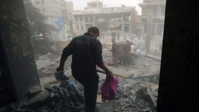 صورة الدفاع المدني بغزة: الجيش الإسرائيلي يستهدف كل من يتحرك شمال القطاع