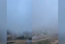 صورة | ضباب كثيف وأجواء باردة.. وفرص لهطول الأمطار الإثنين بهذه المناطق بالأردن