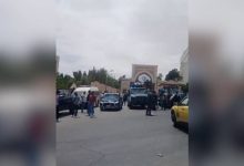 صورة | تواجد أمني أمام جامعة البلقاء بعد إصابة شاب طعنا خلال مشاجرة