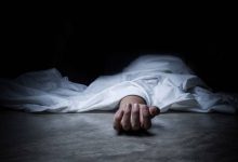 صورة | المدعي العام يحقق مع شاب متهم بقتل والدته في البادية الشمالية ..تفاصيل
