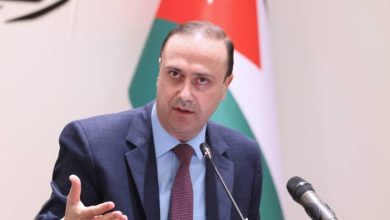 صورة | المومني: الأردن جاهز لإدخال المساعدات إلى غزة فورا لكن الاحتلال يقيّدها