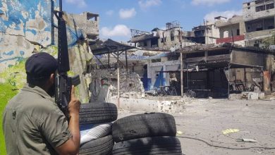 صورة | أ ف ب: اتفاق على بدء سحب السلاح من المخيمات الفلسطينية في لبنان منتصف حزيران