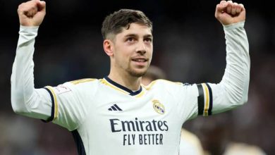 صورة | فالفيردي يتحامل على نفسه رغم الألم.. وريال مدريد يعلن إصابته