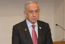صورة | نتنياهو يقر بـ”فقدان السيطرة ” خلال توزيع مساعدات في غزة