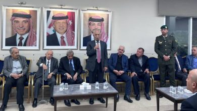 صورة | العيسوي ينقل تعازي الملك وولي العهد إلى عشيرة الكركي