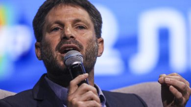صورة سموترتيش: سندمر غزة ونحشر سكانها في”موراج” ومن هناك سيغادرون بأعداد كبيرة إلى دول أخرى