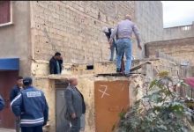 صورة اعتقال مختل بأسفي أحرق منزل جاره بواسطة قنينات الغاز