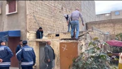 صورة اعتقال مختل بأسفي أحرق منزل جاره بواسطة قنينات الغاز
