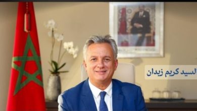 صورة الوزير كريم زيدان في لقاء مفتوح مع مؤسسة الفقيه التطواني