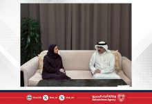 صورة وزير التربية والتعليم يجتمع بنظيرته الإماراتية