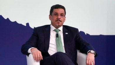 صورة استقالة رئيس وزراء اليمن أحمد عوض بن مبارك