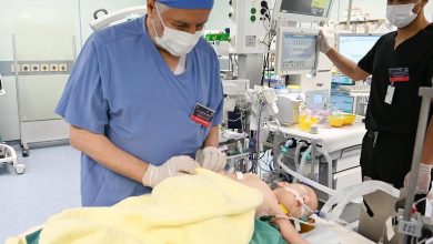 صورة المملكة تواصل ريادتها في عمليات فصل التوائم بـ149 حالة ناجحة من 27 دولة