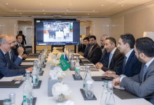 صورة وزير الصناعة يبحث مع شركات فرنسية الفرص الاستثمارية المشتركة في التعدين والطيران والأغذية
