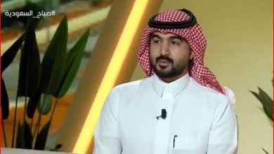 صورة استشاري يقدم نصائح لإجراء علاج الأسنان التجميلي