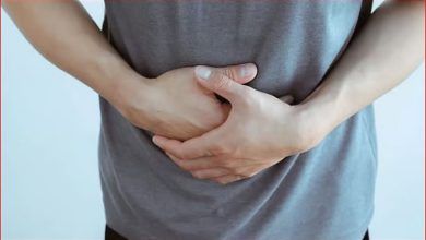 صورة استشاري: 3 أسباب للشعور بألم البطن بعد تناول الحليب