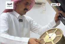 صورة «حولها لقطع نادرة».. شاب يبدع بتجديد السيارات القديمة