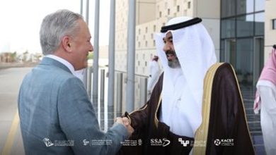 صورة  وزير الاتصالات يبحث تعزيز التعاون المشترك مع كبير مستشاري البيت الأبيض للذكاء الاصطناعي
