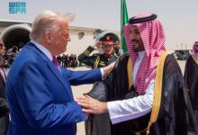 صورة ترامب في ضيافة المملكة.. ولي العهد يستقبله.. و21 طلقة ترحيب والقهوة السعودية حاضرة