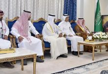 صورة أمير نجران يطّلع على مبادرة “نخدمهمْ بعناية” لخدمة ضيوف الرحمن في موسم الحج