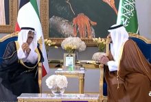 صورة وصول أمير الكويت إلى الرياض للمشاركة في أعمال القمة الخليجية الأمريكية