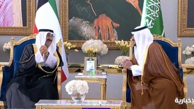 صورة وصول أمير الكويت إلى الرياض للمشاركة في أعمال القمة الخليجية الأمريكية