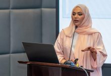 صورة استشارية تُحذر من الاستخدام غير العادل للحليب الصناعي: الرضاعة الطبيعية تساعد الأم على الرجوع لقوامها الطبيعي
