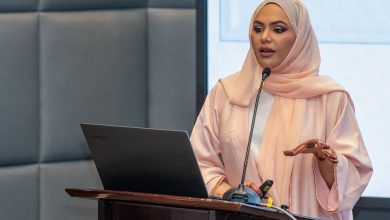 صورة استشارية تُحذر من الاستخدام غير العادل للحليب الصناعي: الرضاعة الطبيعية تساعد الأم على الرجوع لقوامها الطبيعي