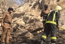 صورة «الدفاع المدني» يخمد حريقًا في جبل أثرب بمحافظة بارق