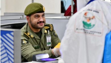 صورة جوازات مطار الأمير محمد بن عبدالعزيز تستقبل أولى رحلات ضيوف الرحمن القادمين من النيجر لأداء فريضة الحج