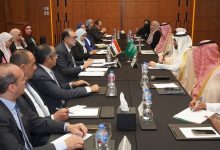 صورة رئيس «الغذاء والدواء» يبحث مع نظيره المصري تعزيز التعاون في حماية صحة المستهلك
