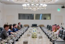 صورة الجبير يبحث العلاقات الثنائية مع وفد من مجلس النواب الأمريكي